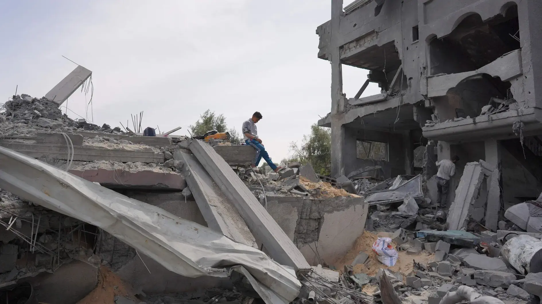 Israeli airstrike kills 42 people in northern Syria: Observer