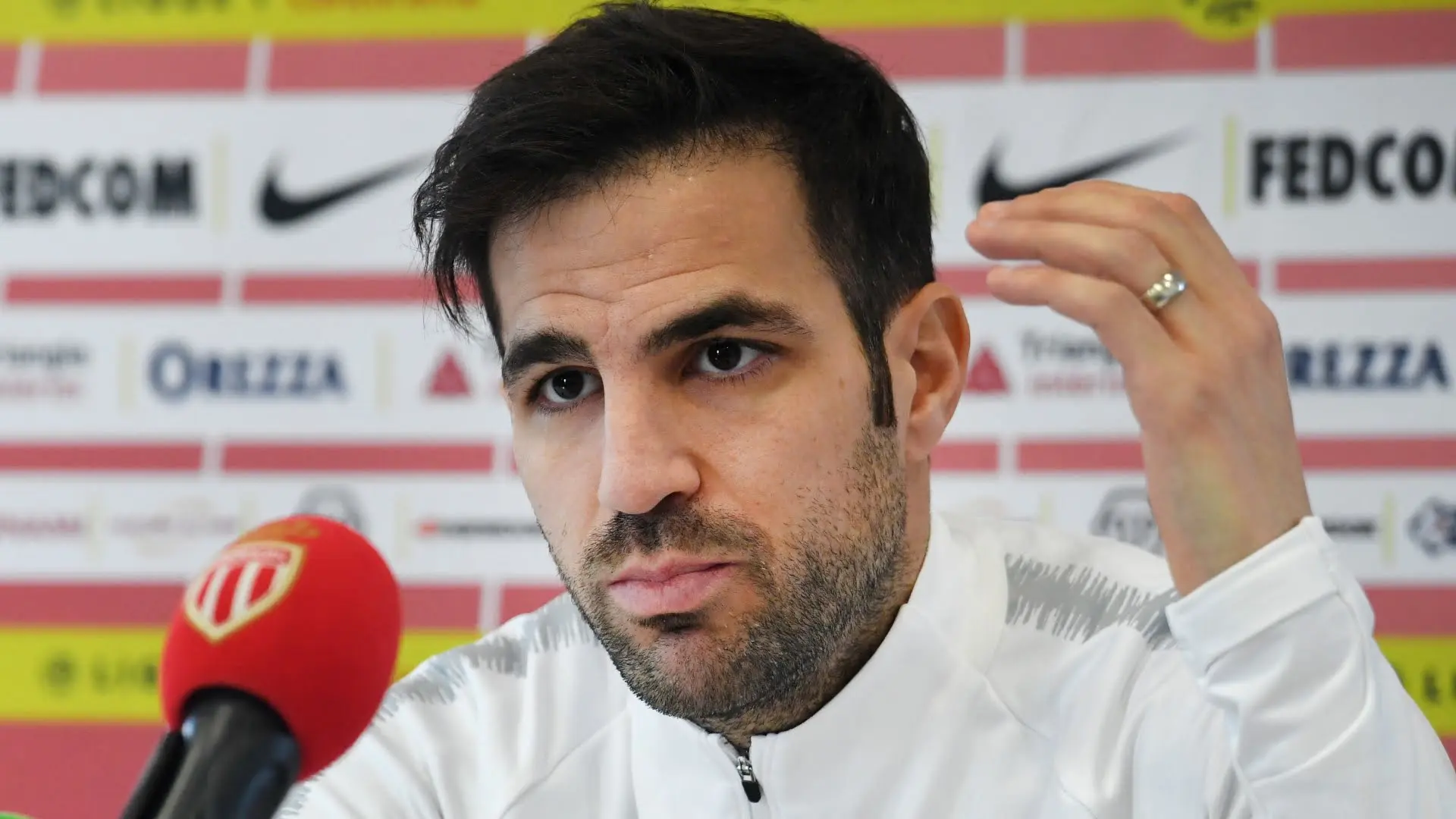 EPL: I don't understand his game plan - Fabregas punches Manchester United coach