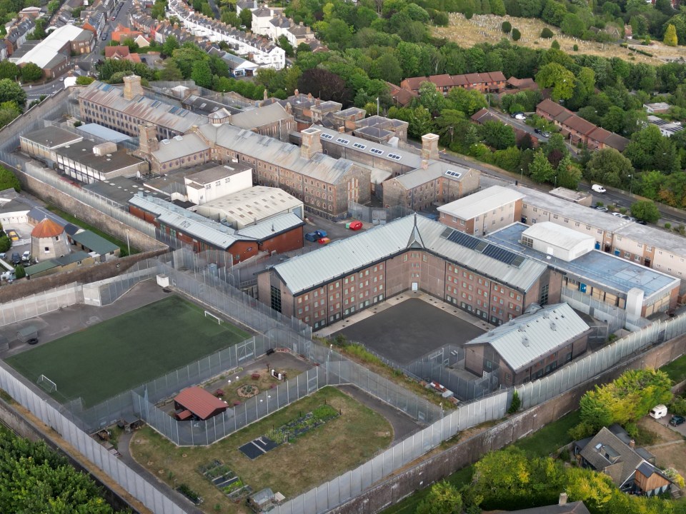 UK prison suffers mass poisoning, six taken to hospital